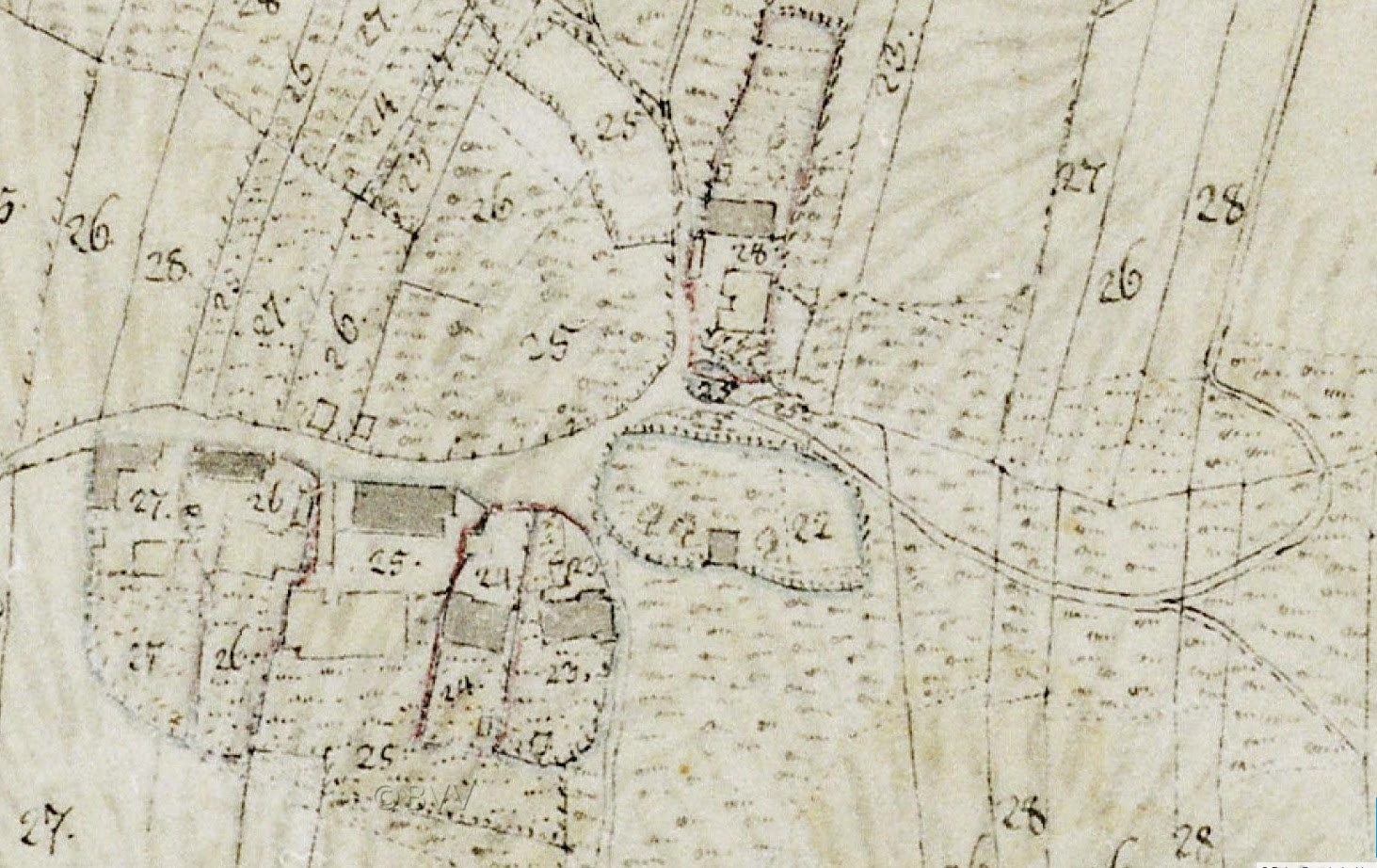 Detailierte alte Stadtkarte mit nummerierten Gebäuden, Straßen und Text, die eine geplante Baustelle am unteren Rand anzeigt.