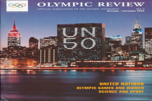 Buch mit dem Titel "Olympische Spiele Offizielle Veröffentlichung der Olympischen Bewegung" mit einer Stadtansicht auf dem Cover, auf einer flachen Oberfläche platziert.