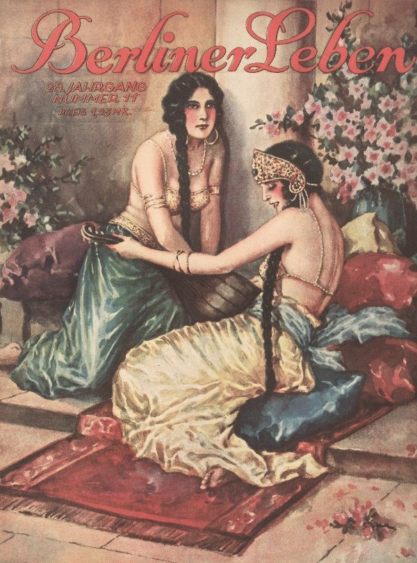 Plakat mit zwei Frauen auf einem Bett umgeben von Kissen und Pflanzen mit Blumen, mit der Überschrift "Berliner Leben Magazin-Cover aus Oktober 1931" oben.