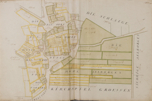 Ein altes Buch mit einer detaillierten Karte von Hamburg, Deutschland, mit sichtbaren Straßen, Gebäuden und Sehenswürdigkeiten, sowie Texten, die Informationen über die Stadt liefern.