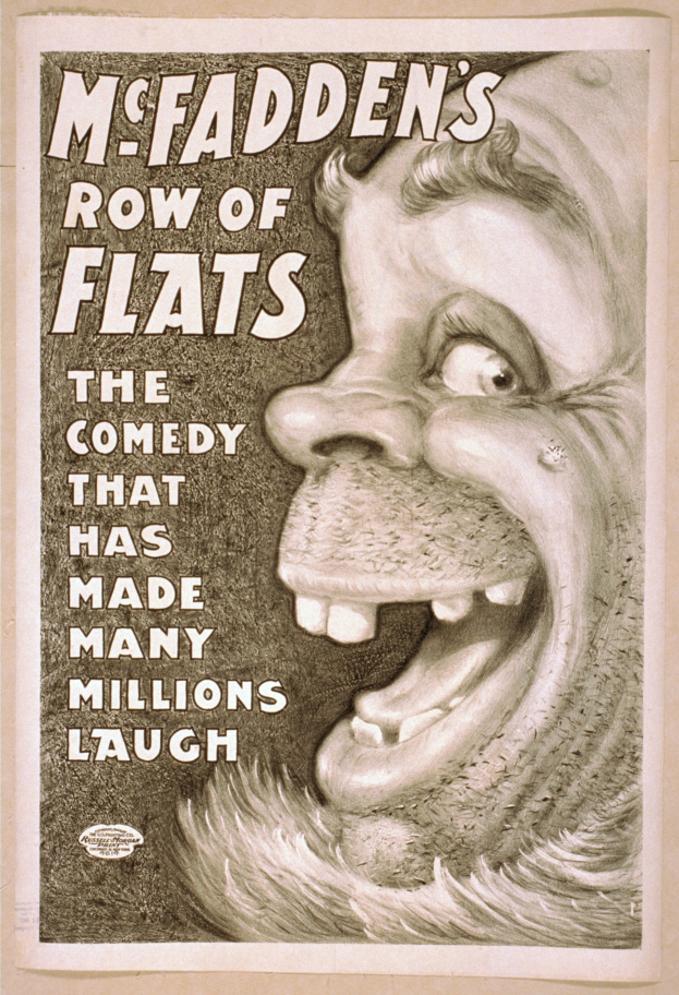 Plakat einer lachenden Person mit wilden Haaren, breitem Grinsen und weit aufgerissenen Augen auf einem hellgelben Hintergrund mit dem Text 'McFadden's Row of Flats: The Comedy That Has Made Many Millions Laugh.'