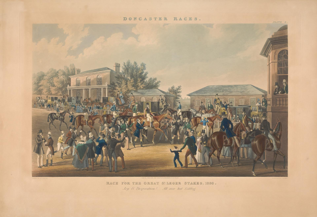 Gruppe von Menschen, die vor einem Gebäude mit Bäumen und Wolken im Hintergrund reitet, Text unten lautet "Doncaster Races, Race for the Great Stakes, 1839".