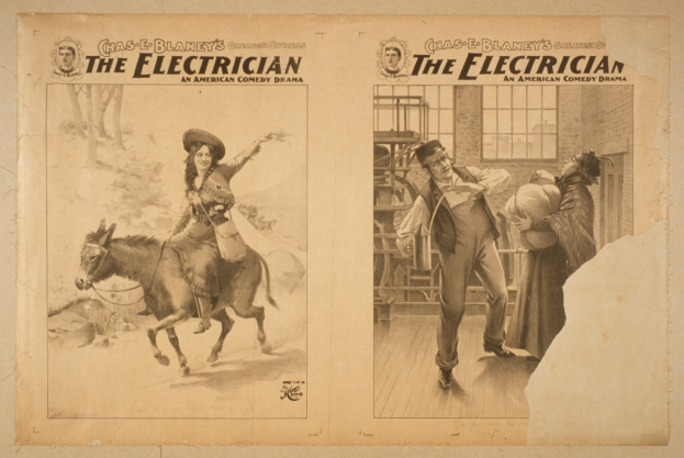 Frau auf einem Pferd links, drei Personen rechts mit einer Person, die einen Hut hält, ein Gebäude im Hintergrund und Text oben mit der Aufschrift "The Electrician - Ein amerikanisches Comedy-Drama".